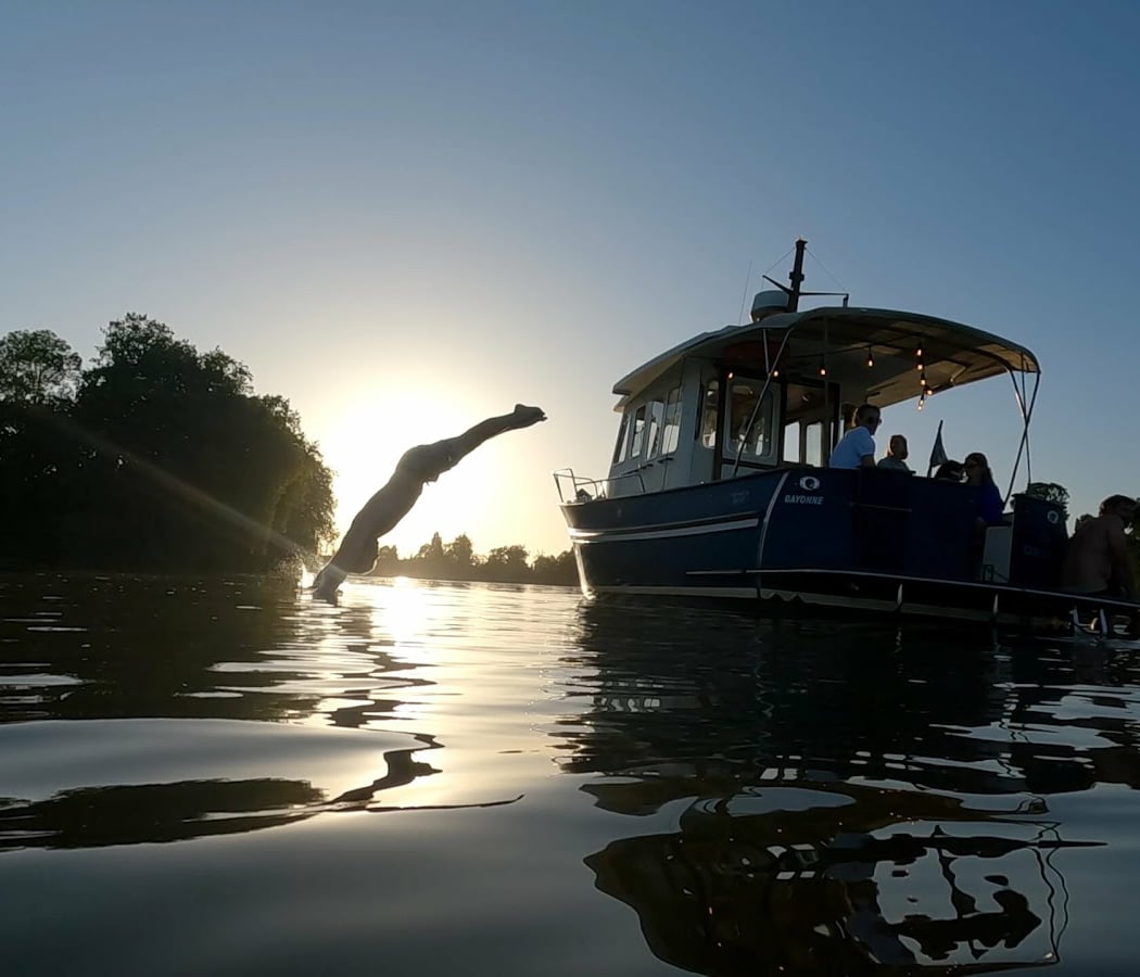 Sunset privatisé Baiona Marine 1